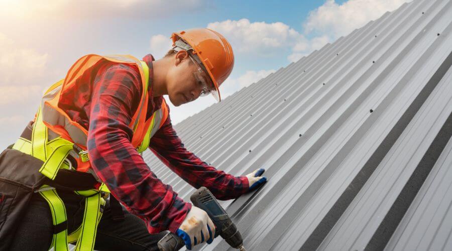 Professional Flat Roofing Installation in Salamonia, IN